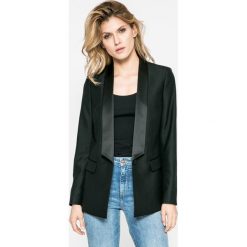 Tommy Hilfiger - Żakiet. Czarne marynarki i żakiety damskie Tommy Hilfiger, bez wzorów, z bawełny, eleganckie, bez kołnierzyka, bez ramiączek. W wyprzedaży za 379.90 zł.