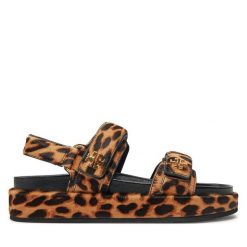 Sandały Tory Burch. Brązowe sandały damskie Tory Burch, bez wzorów, bez obcasa, na płaskiej podeszwie, bez zapięcia. Za 1,089.00 zł.