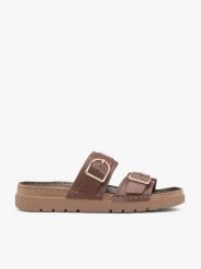 Brązowe klapki z dwoma paskami. Brązowe klapki damskie Ryłko, bez wzorów, ze skóry, klasyczne, z okrągłym noskiem, bez obcasa, na płaskiej podeszwie, bez zapięcia. Za 379.99 zł.