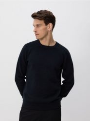 Sweter z bawełną - czarny. Czarne swetry męskie Reserved, l, bez wzorów, z bawełny, bez kołnierzyka, bez ramiączek. Za 139.99 zł.