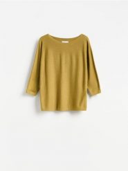 Gładki sweter z wiskozą - oliwkowy. Zielone swetry nierozpinane damskie Reserved, l, bez wzorów, z dzianiny, bez kołnierzyka, bez ramiączek. Za 79.99 zł.