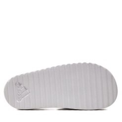 Klapki adidas. Białe klapki damskie Adidas, bez wzorów, sportowe, bez obcasa, bez zapięcia. Za 199.99 zł.