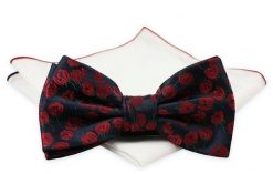 Ciemna Granatowa Mucha z Białą Poszetką -CHATTIER- Męska, w Czerwone Kwiatki. Czerwone krawaty i muchy Chattier, bez wzorów, eleganckie. Za 59.00 zł.