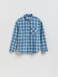 Jeansowa koszula regular fit - niebieski. Niebieskie koszule męskie Reserved, l, bez wzorów, z bawełny, bez kołnierzyka, bez ramiączek. Za 149.99 zł.