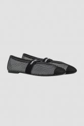 KARL LAGERFELD Czarne damskie baleriny KARO. Czarne balerinki damskie KARL LAGERFELD, bez wzorów, bez obcasa, bez zapięcia. W wyprzedaży za 479.99 zł.