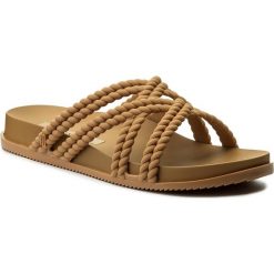 Klapki MELISSA - Cosmic + Salinas Ad 32283 Beige 01576. Brązowe klapki damskie Melissa, bez wzorów, z tworzywa sztucznego, bez obcasa, bez zapięcia. W wyprzedaży za 179.00 zł.