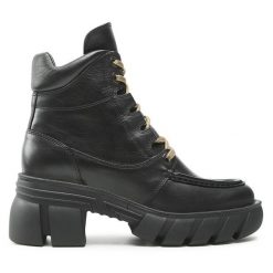 Botki Badura. Czarne botki damskie Badura, bez wzorów, bez obcasa, na słupku, bez zapięcia. Za 449.99 zł.