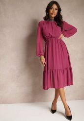 Fioletowa Sukienka z Aplikacjami na Stójce i z Gumką w Talii Lilora. Fioletowe sukienki damskie Renee, na co dzień, l, z aplikacjami, eleganckie, bez kołnierzyka, bez ramiączek, midi, proste. Za 89.99 zł.