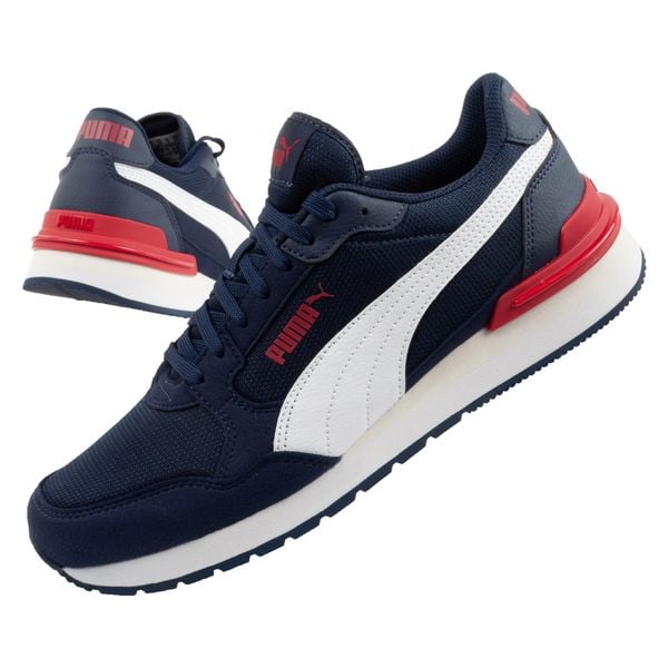 Buty sportowe unisex Puma ST Runner v4. Białe obuwie sportowe damskie Puma, bez wzorów, bez zapięcia, trekkingowe. W wyprzedaży za 217.55 zł.