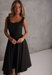 Czarna Rozkloszowana Sukienka Koktajlowa z Kieszeniami Eudousa. Czarne sukienki damskie Renee, na imprezę, l, bez wzorów, z materiału, eleganckie, bez kołnierzyka, bez ramiączek, kopertowe. Za 299.99 zł.