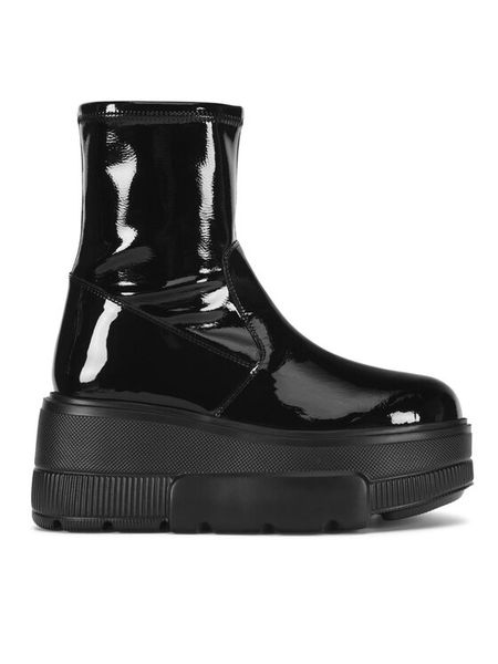 Badura Botki CASI-01W4-004-1 Czarny. Czarne botki damskie Badura, bez wzorów, ze skóry, bez obcasa, na koturnie, bez zapięcia. Za 399.99 zł.