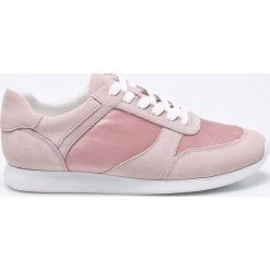 Vagabond - Buty. Czerwone obuwie sportowe damskie Vagabond, bez wzorów, z materiału, bez zapięcia, Adidas Advantage. W wyprzedaży za 179.90 zł.