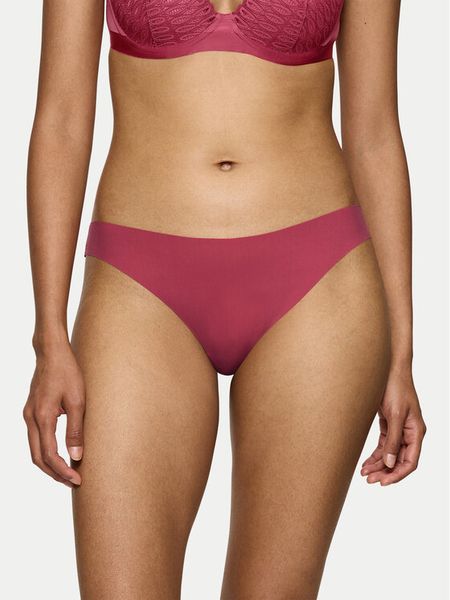 Triumph Stringi Pretty 10222212 Czerwony. Czerwone majtki damskie Triumph, z syntetyku. Za 39.99 zł.