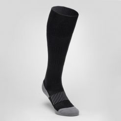 Skarpety do rugby R500 wysokie. Czarne skarpety męskie KIPSTA, bez wzorów, z elastanu. Za 26.99 zł.
