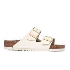 Klapki damskie Birkenstock Arizona. Białe klapki damskie Birkenstock, na lato, bez wzorów, z jeansu, eleganckie, bez obcasa, bez zapięcia. Za 374.40 zł.