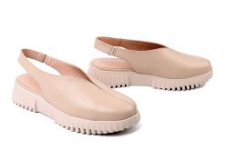 WONDERS A-4411 beig, sandały damskie. Brązowe sandały damskie Wonders, bez wzorów, bez obcasa, bez zapięcia. Za 539.90 zł.