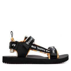 Sandały Versace Jeans Couture. Czarne sandały męskie Versace Jeans Couture, bez wzorów, z jeansu, bez zapięcia. Za 338.99 zł.