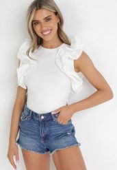 Biały Top z Falbanami przy Ramionach Suenia. Białe topy damskie Born2be, m, bez wzorów, bez kołnierzyka, bez ramiączek. Za 84.99 zł.