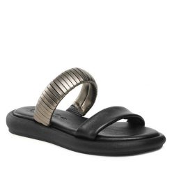 Klapki IGI&CO. Czarne klapki damskie IGI&CO, bez wzorów, bez obcasa, bez zapięcia. Za 399.99 zł.