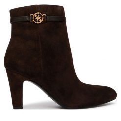 Botki Guess. Brązowe botki damskie Guess, z aplikacjami, bez obcasa, na słupku, bez zapięcia. Za 714.99 zł.