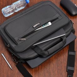 Porządna Torba męska duża kodura na laptop 15,6. Torby na laptopa damskie bez wzorów. Za 159.99 zł.