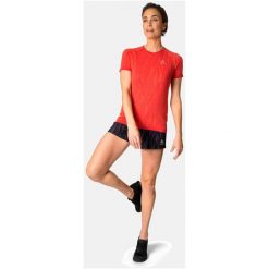 Koszulka do biegania damska Odlo T-shirt ZEROWEIGHT CERAMIC. Czerwone koszulki sportowe damskie ODLO, s, bez wzorów, bez ramiączek, do biegania. W wyprzedaży za 169.99 zł.
