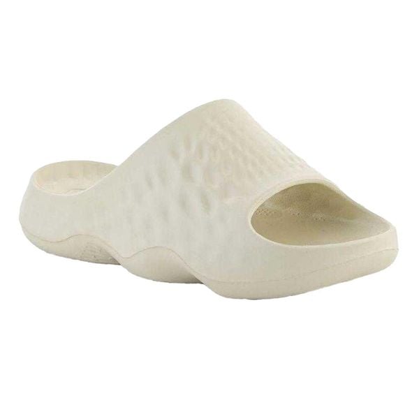 Klapki Unisex Dla Dorosłych. Białe klapki męskie New Balance, bez wzorów, z materiału, z otwartym noskiem, bez zapięcia. Za 402.99 zł.