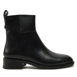 Botki Vagabond Shoemakers. Czarne botki damskie Vagabond Shoemakers, bez wzorów, bez obcasa, na płaskiej podeszwie, bez zapięcia. Za 769.99 zł.