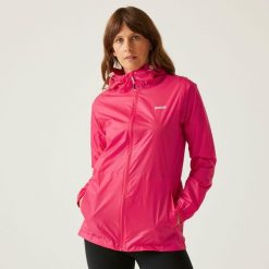 Kurtka trekkingowa damska Pack It Jacket III kieszonkowa przeciwdeszczowa. Czerwone kurtki sportowe damskie Regatta, bez wzorów, z softshellu, bez ramiączek, bez kaptura, trekkingowe. Za 149.99 zł.