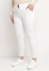 Białe Spodnie z Nogawkami 7/8 i Kieszeniami Gavotta. Białe spodnie materiałowe damskie Born2be, bez wzorów, z jeansu, eleganckie, plus size. Za 64.99 zł.