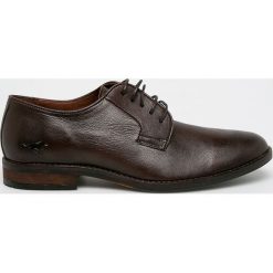Mustang - Półbuty. Brązowe buty wizytowe męskie Mustang, bez wzorów, z gumy, z okrągłym noskiem, bez obcasa, bez zapięcia. W wyprzedaży za 279.90 zł.