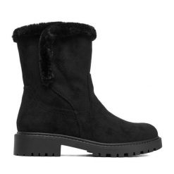 Botki Clara Barson. Czarne botki damskie Clara Barson, bez wzorów, bez obcasa, na płaskiej podeszwie, bez zapięcia. Za 179.99 zł.