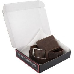 Zestaw prezentowy męski skórzany pasek portfel pudełko premium Beltimore Z55. Brązowe portfele męskie bez wzorów. Za 100.99 zł.