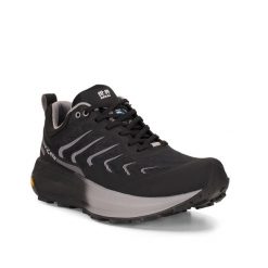 Buty damskie TREZETA Sekai W's z membraną WP. Białe obuwie trekkingowe damskie Trezeta, z materiału, bez zapięcia. Za 599.90 zł.