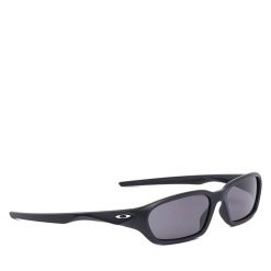 Okulary przeciwsłoneczne Oakley. Czarne okulary przeciwsłoneczne damskie Oakley. Za 609.99 zł.