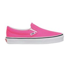 Buty do chodzenia dla dorosłych Vans Classic Slip-On. Czerwone obuwie sportowe damskie Vans, bez wzorów, bez zapięcia, trekkingowe, vans classic. Za 176.00 zł.