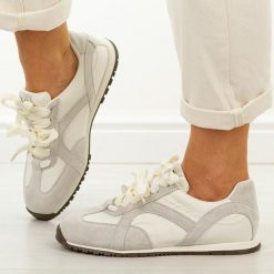 Szare skórzane półbuty damskie Vinceza 86427. Szare obuwie sportowe damskie VINCEZA, na jesień, bez wzorów, z jeansu, biznesowe, z okrągłym noskiem, bez obcasa, na płaskiej podeszwie, bez zapięcia. Za 249.00 zł.