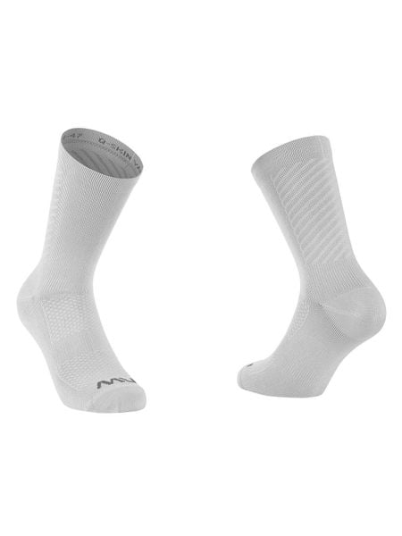Skarpety rowerowe NORTHWAVE Switch Sock białe. Białe skarpety męskie Northwave, w ażurowe wzory, z dzianiny. Za 59.00 zł.