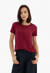 T-shirt z błyszczącą aplikacją T-ASH. Czerwone t-shirty damskie Volcano, xs, z aplikacjami, z bawełny, eleganckie, z asymetrycznym kołnierzem, bez ramiączek. Za 59.99 zł.