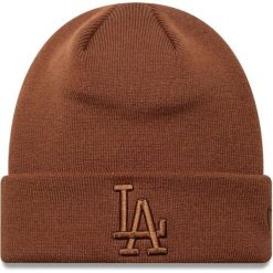 Czapka zimowa New Era Essential Los Angeles Dodgers dark auburn/dark autumn. Brązowe czapki męskie New Era, na zimę, bez wzorów. Za 119.99 zł.