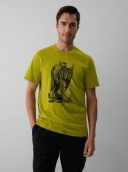 4F T-shirt regular z nadrukiem męski - zielony M. Zielone koszulki sportowe męskie 4F, m, bez wzorów, z bawełny, bez ramiączek, trekkingowe. Za 79.99 zł.