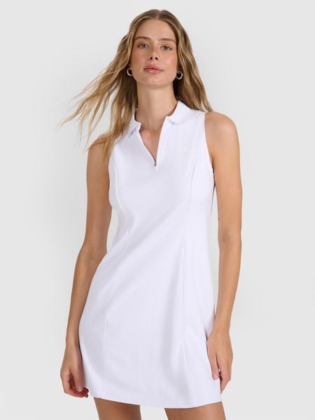 4F Sukienka tenisowa damska - biała M. Białe sukienki damskie 4F, na co dzień, l, bez wzorów, z dzianiny, sportowe, bez kołnierzyka, bez ramiączek, dopasowane. W wyprzedaży za 89.99 zł.