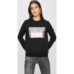 Calvin Klein Jeans - Bluza. Czarne bluzy damskie Calvin Klein Jeans, s, bez wzorów, z bawełny, bez ramiączek, bez kaptura. W wyprzedaży za 299.90 zł.