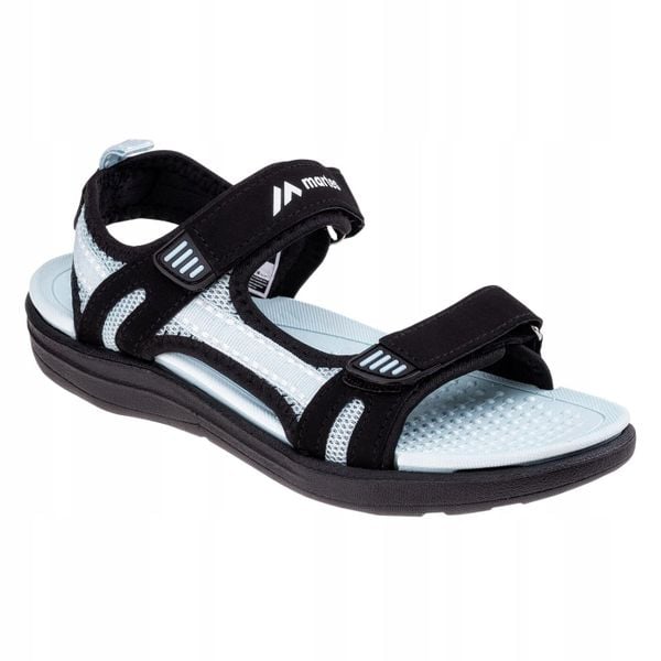 Sandały Damskie Martibo. Białe sandały damskie MARTES, bez wzorów, z materiału, z otwartym noskiem, bez obcasa, bez zapięcia. Za 138.99 zł.