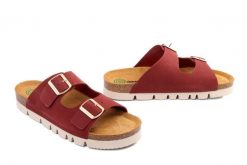 Dr. Brinkmann 700637-41 bordeaux, klapki damskie. Czerwone klapki damskie Dr. Brinkmann, bez wzorów, ze skóry, bez obcasa, bez zapięcia. Za 263.90 zł.