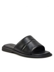 Vagabond Shoemakers Klapki Izzy 5713-001-20 Czarny. Czarne klapki damskie Vagabond Shoemakers, bez wzorów, ze skóry, bez obcasa, bez zapięcia. Za 259.99 zł.