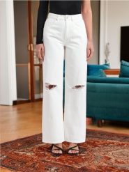 Jeansy wide leg high waist - biały. Białe jeansy damskie Sinsay, bez wzorów, z bawełny, z podwyższonym stanem. Za 69.99 zł.