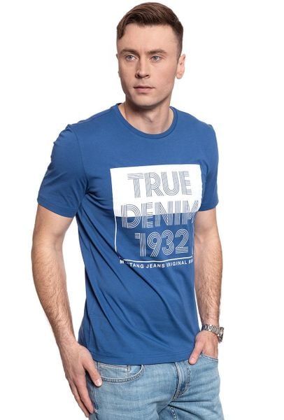 MĘSKI T-SHIRT MUSTANG Alex C Print 1009006 5235. T-shirty męskie Mustang, m, bez wzorów, bez kołnierzyka, bez ramiączek. W wyprzedaży za 29.99 zł.