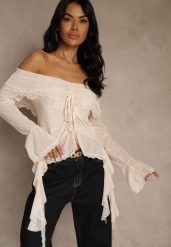 Jasnobeżowa Bluzka Off Shoulder z Falbankami z Siateczki z Bawełny i Wiskozy Fenisella. Brązowe bluzki damskie Renee, l, bez wzorów, z bawełny, eleganckie, bez kołnierzyka, bez ramiączek. Za 89.99 zł.