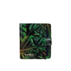 Mały portfel damski BajuBaj z naturalnej skóry licowej – funkcjonalny i stylowy PD1042s161. Zielone portfele damskie ze skóry. Za 128.25 zł.